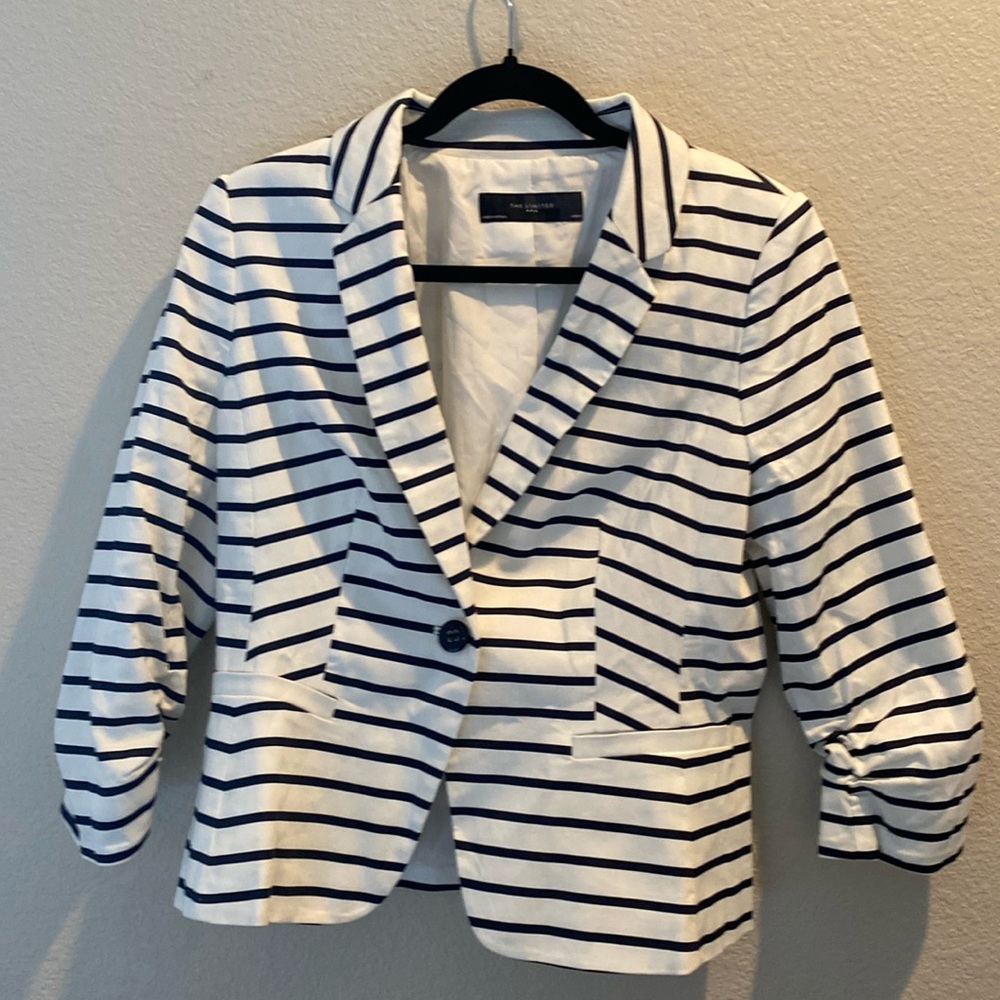 The limited, navy stripe blazer size medium